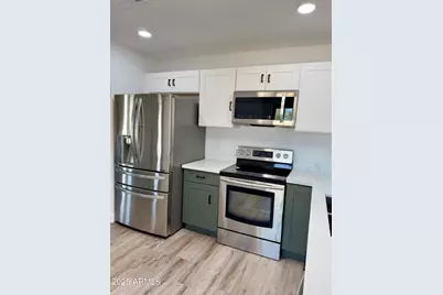 308 W Oraibi Drive, Phoenix, AZ 85027 - Photo 1