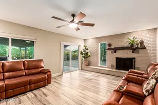 851 E Village Cir Dr N, Phoenix, AZ 85022 - Photo 1