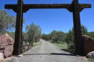 5556 W Refuge Rock Rd, Seligman, AZ 86337 - Photo 1