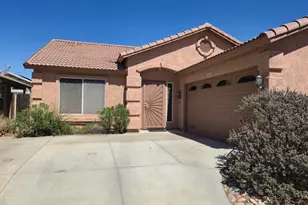 2125 E Danbury Rd, Phoenix, AZ 85022 - Photo 1