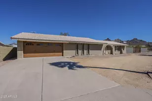 1530 E Loma Ln, Phoenix, AZ 85020 - Photo 1