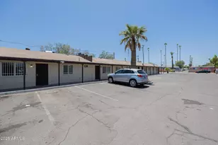 1915 N 26th Pl, Phoenix, AZ 85008 - Photo 1