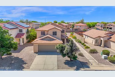 885 E Lakeview, San Tan Valley, AZ 85143 - Photo 1