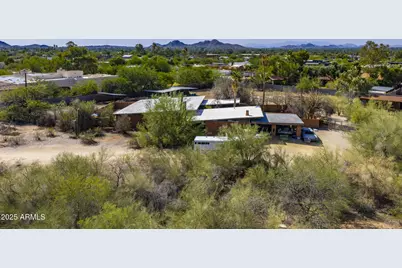 4040 E Via Estrella, Phoenix, AZ 85028 - Photo 1