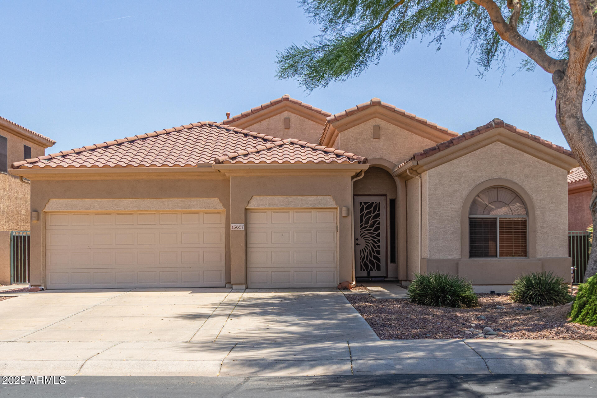 13657 W Holly, Goodyear, AZ 85395 - MLS 6882950 - Coldwell Banker