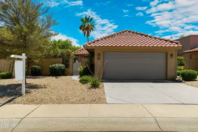 4225 E Sandia, Phoenix, AZ 85044 - Photo 1