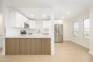 1102 W Peoria Ave, Phoenix, AZ 85029 - Photo 1