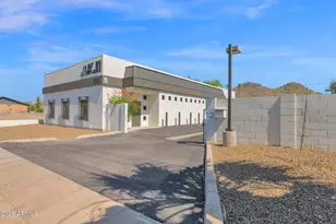 334 E Hatcher Rd, Phoenix, AZ 85020 - Photo 1