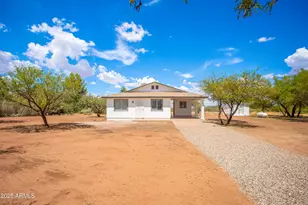 2428 N Calle Quinto, Huachuca City, AZ 85616 - Photo 1