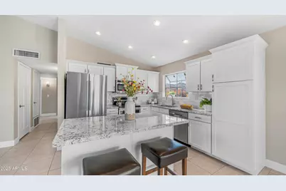 3844 E Shomi, Phoenix, AZ 85044 - Photo 1