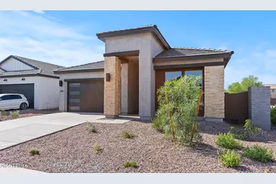 611 E Brown Way, San Tan Valley, AZ 85140 - Photo 1