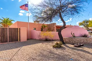 2843 E Captain Dreyfus, Phoenix, AZ 85032 - Photo 1