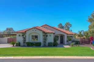 2617 E Captain Dreyfus, Phoenix, AZ 85032 - Photo 1