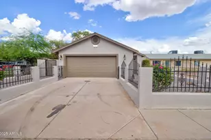 302 N Cameron Ave, Casa Grande, AZ 85122 - Photo 1