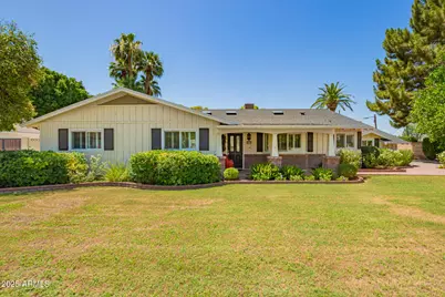 5613 E Calle Del Paisano, Phoenix, AZ 85018 - Photo 1