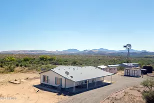 3525 S Iron Horse, Kirkland, AZ 86332 - Photo 1