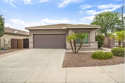 62 W Stanley Avenue, Queen Creek, AZ 85140 - Photo 1