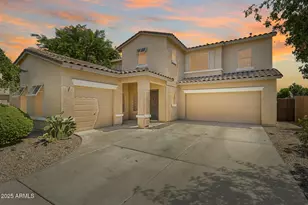 6627 S Garnet Way, Chandler, AZ 85249 - Photo 1