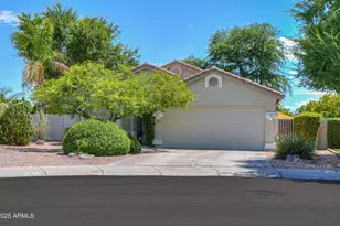 835 S Modine Ln, Gilbert, AZ 85296 - Photo 1