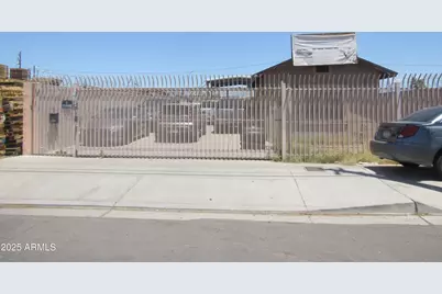 30 W Elwood, Phoenix, AZ 85041 - Photo 1