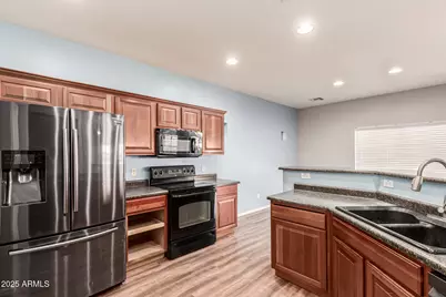 17592 W Young Street, Surprise, AZ 85388 - Photo 11