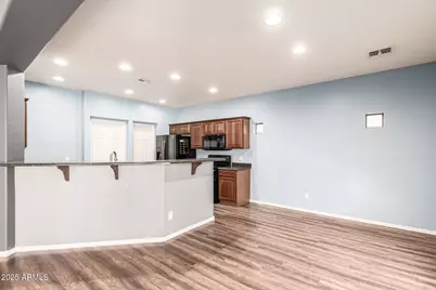 17592 W Young Street, Surprise, AZ 85388 - Photo 9