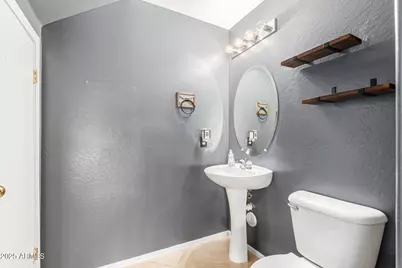 17592 W Young Street, Surprise, AZ 85388 - Photo 13