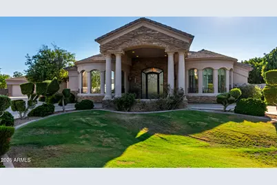 290 N Portland Avenue, Gilbert, AZ 85234 - Photo 1