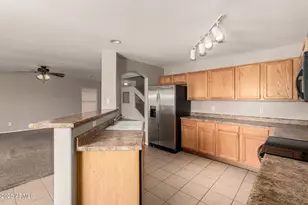 22394 W Desert Bloom St, Buckeye, AZ 85326 - Photo 21