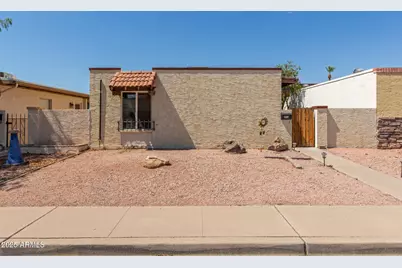 402 W Manhatton, Tempe, AZ 85282 - Photo 1