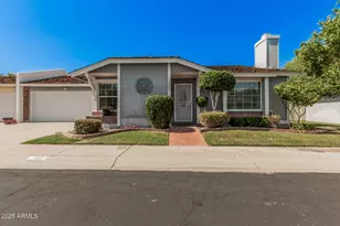 122 E Campo Bello Dr, Phoenix, AZ 85022 - Photo 1