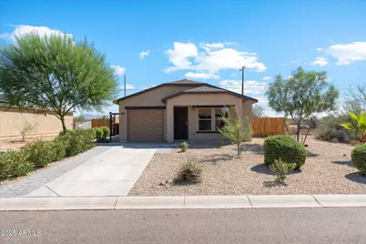 446 Reizen, Morristown, AZ 85342 - Photo 1