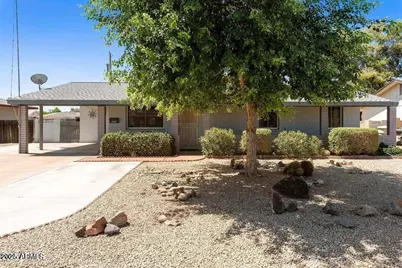 8113 W Osborn, Phoenix, AZ 85033 - Photo 1