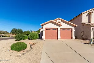 3230 E Kristal Way, Phoenix, AZ 85050 - Photo 1