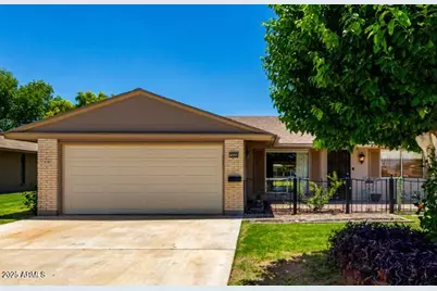 10404 W El Capitan Circle, Sun City, AZ 85351 - Photo 1