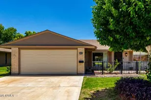 10404 W El Capitan Cir, Sun City, AZ 85351 - Photo 1