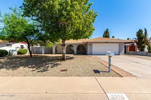 2910 W Cactus Wren, Phoenix, AZ 85051 - Photo 1