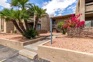 3825 E Camelback Rd, Phoenix, AZ 85018 - Photo 1