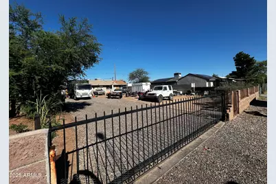 839 S 30th Drive, Phoenix, AZ 85009 - Photo 1