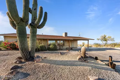 860 Falcon Drive, Wickenburg, AZ 85390 - Photo 1
