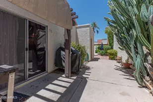 7344 E Rose Ln, Scottsdale, AZ 85250 - Photo 31