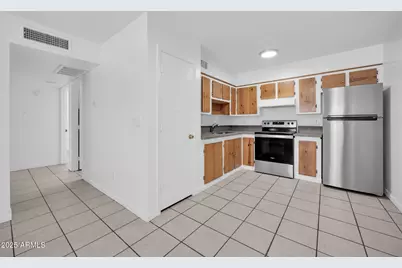 2701 E Tierra Buena Lane #4, Phoenix, AZ 85032 - Photo 1