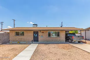 3009 S Clementine Dr, Tempe, AZ 85282 - Photo 1