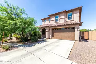 1354 E Glass Ln, Phoenix, AZ 85042 - Photo 1