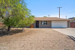 1212 E Echo Ln, Phoenix, AZ 85020 - Photo 1