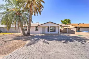 7757 W Mackenzie, Phoenix, AZ 85033 - Photo 1