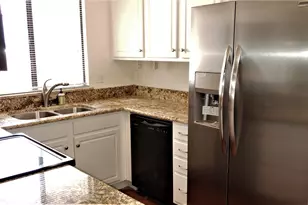 10301 N 70th St, Paradise Valley, AZ 85253 - Photo 1