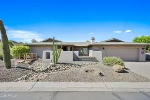 324 W Willow Ave, Phoenix, AZ 85029 - Photo 1