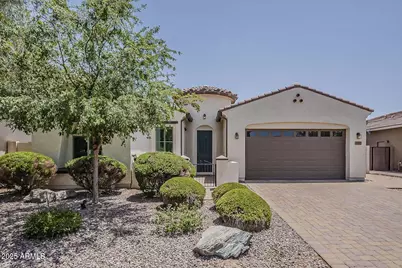 4135 E Grand Canyon Dr, Chandler, AZ 85249 - Photo 1
