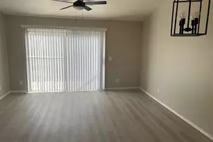 653 W Guadalupe, Mesa, AZ 85210 - Photo 1